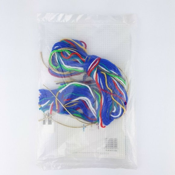 Needlecraft Shop Christmas Trimmings Silent Night Door Hanger Plastic Canvas - Picture 5 of 7